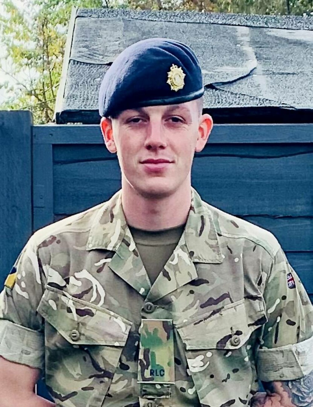 Un bărbat a renunțat la armată, iar acum câștigă până la 30.000 de lire pe lună: „Fac profit în zece secunde”. Cum reușește - Imaginea 5