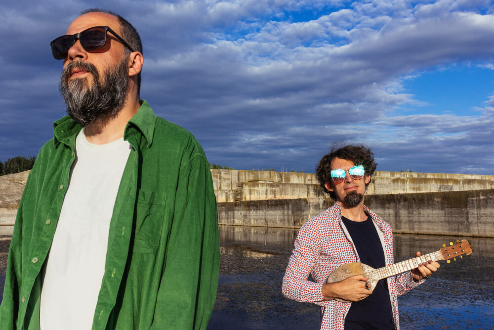 Noul album al românilor de la Balkan Taksim, ”Acide balkanique”, e o călătorie fascinantă în universul muzical al Balcanilor - Imaginea 3