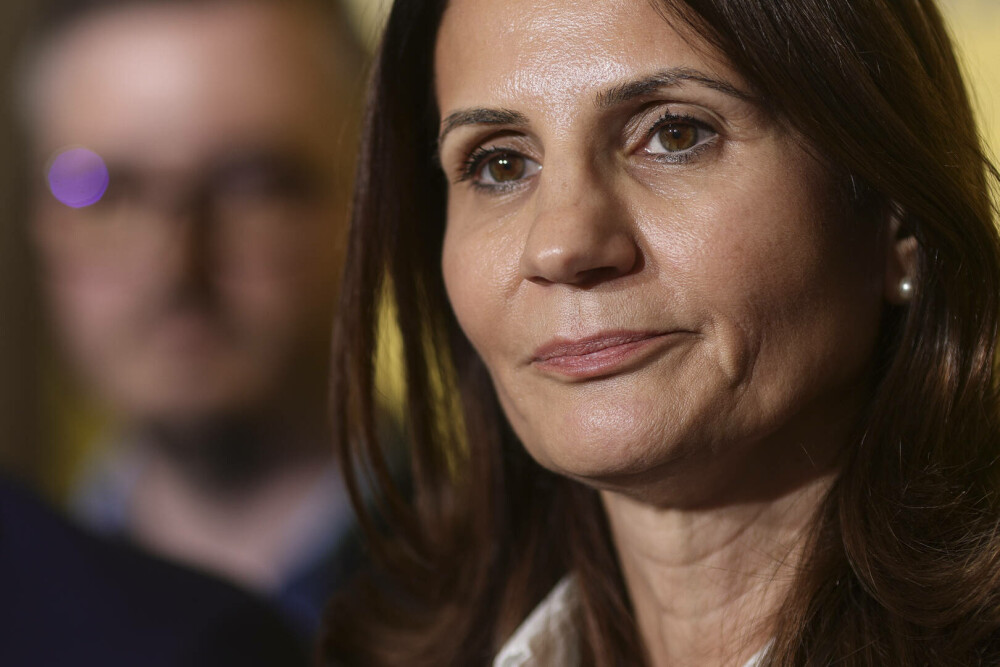 Cine este Anca Alexandrescu, candidat independent la Primăria Capitalei, susținut de AUR: ”Porecla mea la Guvern era Cruella” - Imaginea 1