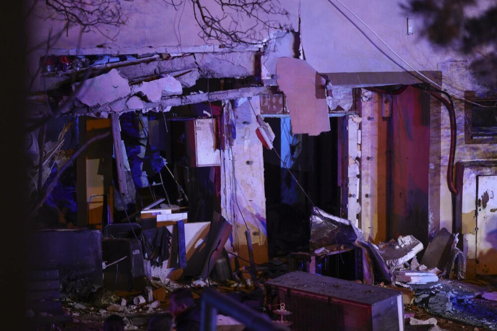 Explozie la un bloc din Buftea. Imobilul riscă să se prăbușească. Bilanțul victimelor - Imaginea 4