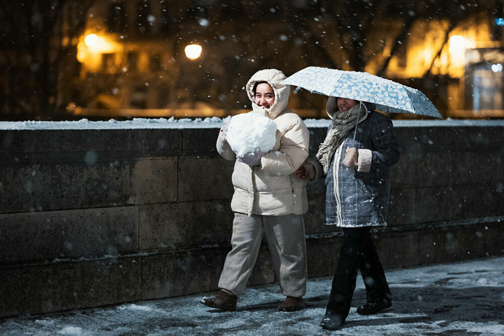 Parisul, sub ninsoare. Capitala Franței a fost cuprinsă de o furtună de zăpadă | GALERIE FOTO - Imaginea 10