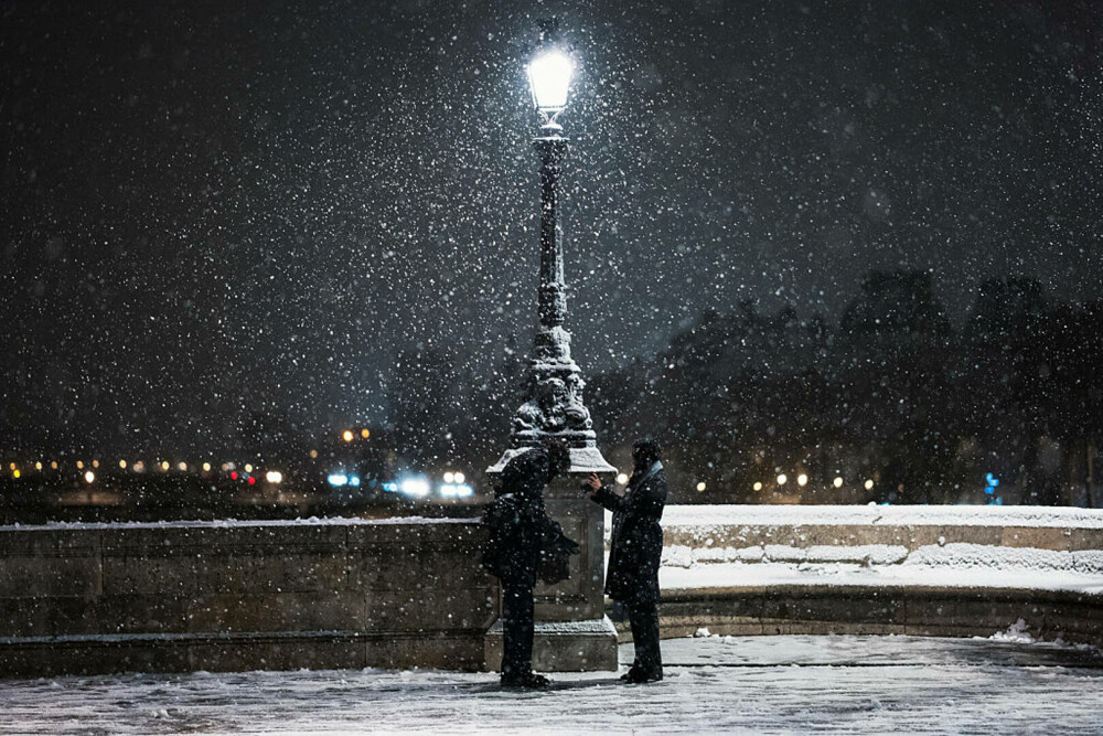 Parisul, sub ninsoare. Capitala Franței a fost cuprinsă de o furtună de zăpadă | GALERIE FOTO - Imaginea 19