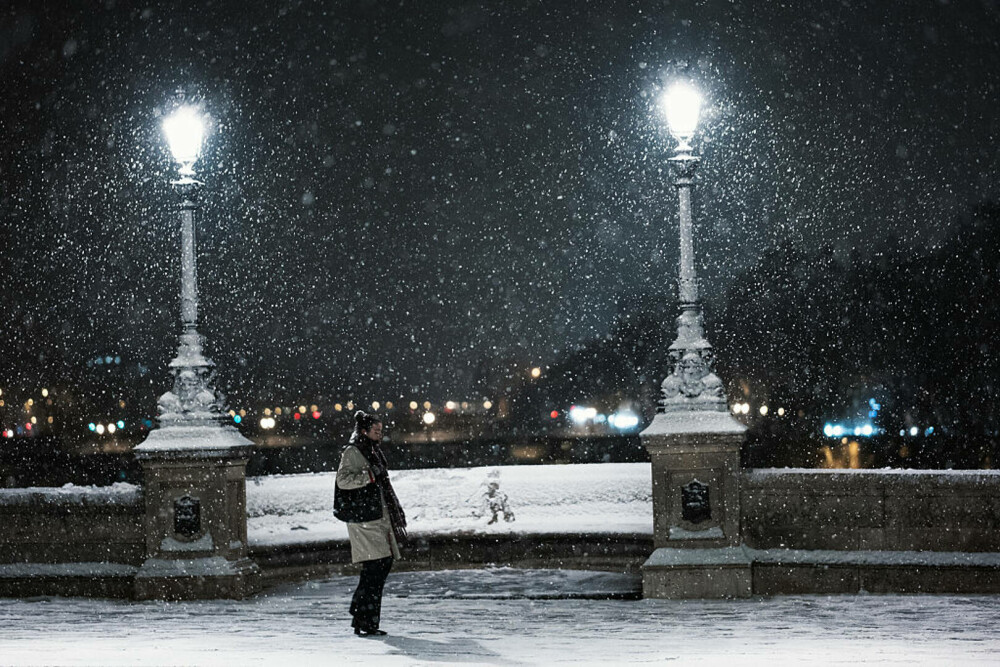 Parisul, sub ninsoare. Capitala Franței a fost cuprinsă de o furtună de zăpadă | GALERIE FOTO - Imaginea 20