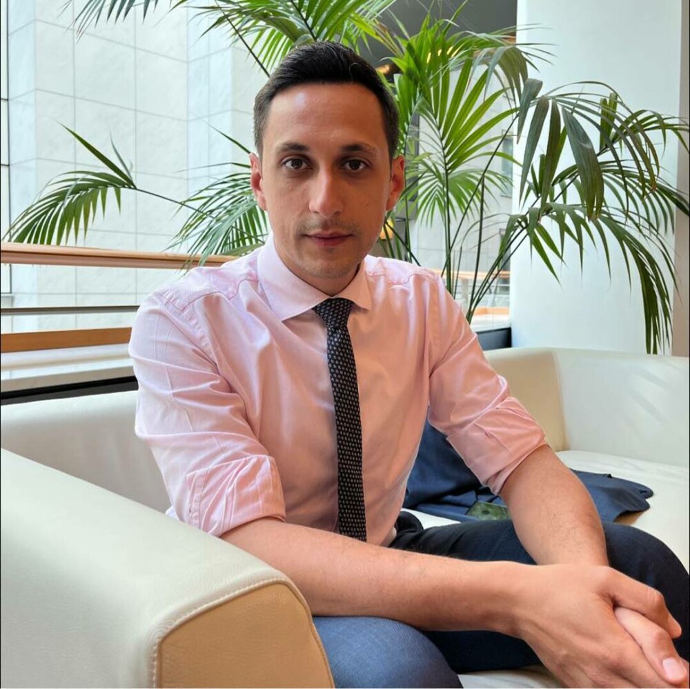 Cine este Vlad Gheorghe, fost candidat independent la Primăria Capitalei, retras în favoarea lui Ciprian Ciucu - Imaginea 8