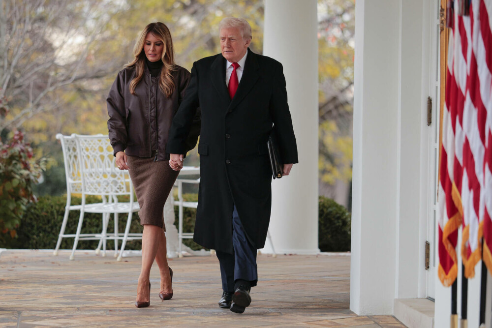 Melania Trump, apariție remarcabilă la brațul lui Donald Trump, de Ziua Recunoștinței. Ce ținută a purtat. GALERIE FOTO - Imaginea 12