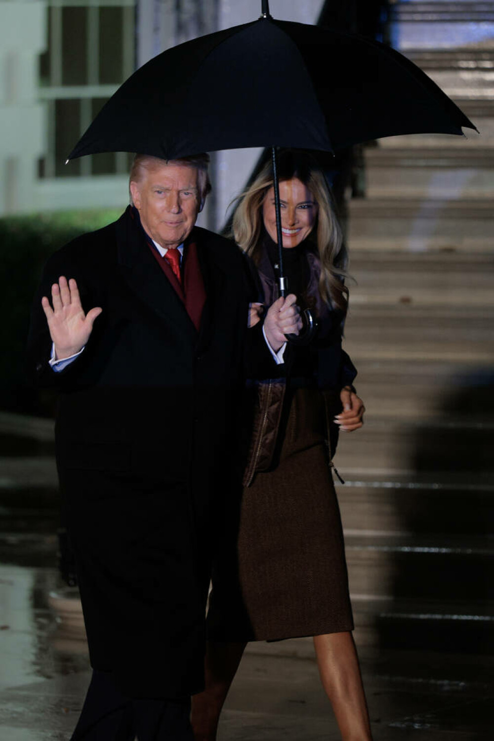 Melania Trump, apariție remarcabilă la brațul lui Donald Trump, de Ziua Recunoștinței. Ce ținută a purtat. GALERIE FOTO - Imaginea 24