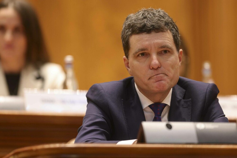 Nicușor Dan, în Parlament: ”Trebuie să recâștigăm încrederea cetățenilor, și asta este corelată cu lupta împotriva corupției” - Imaginea 4