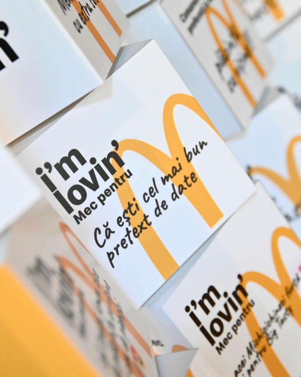 (P) 30 de ani de McDonald’s în România prin ochii artiștilor români - Imaginea 6