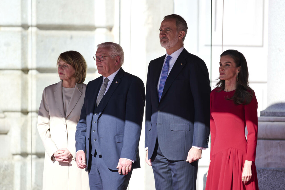Regina Letizia a Spaniei, un simbol al eleganței la cina de stat în onoarea președintelui Germaniei. GALERIE FOTO - Imaginea 3