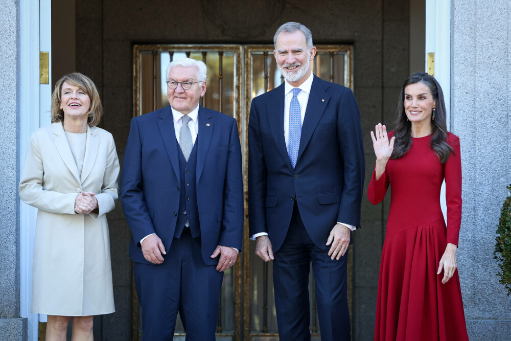 Regina Letizia a Spaniei, un simbol al eleganței la cina de stat în onoarea președintelui Germaniei. GALERIE FOTO - Imaginea 10