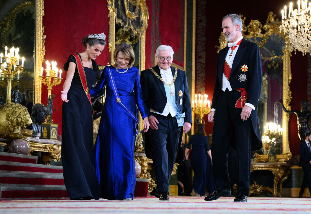 Regina Letizia a Spaniei, un simbol al eleganței la cina de stat în onoarea președintelui Germaniei. GALERIE FOTO - Imaginea 14