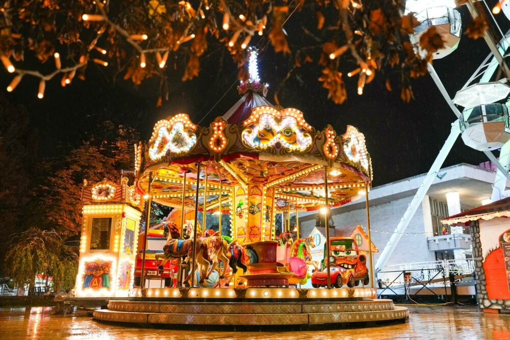 Târgul de Crăciun de la Craiova a fost desemnat cel mai frumos din Europa. A primit peste 140.000 de voturi | GALERIE FOTO - Imaginea 6