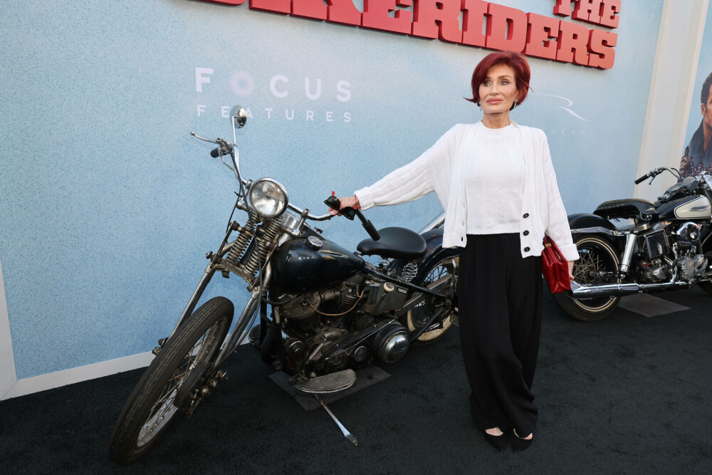 Sharon și Kelly Osbourne, prima apariție publică după moartea lui Ozzy. FOTO - Imaginea 7