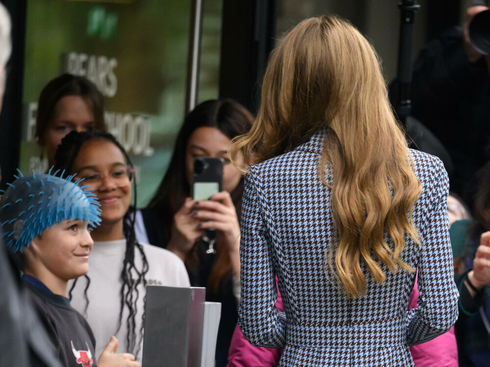 Prințesa de Wales a vizitat sediul unei organizații de caritate din Londra. Ce ținută a purtat. FOTO - Imaginea 15