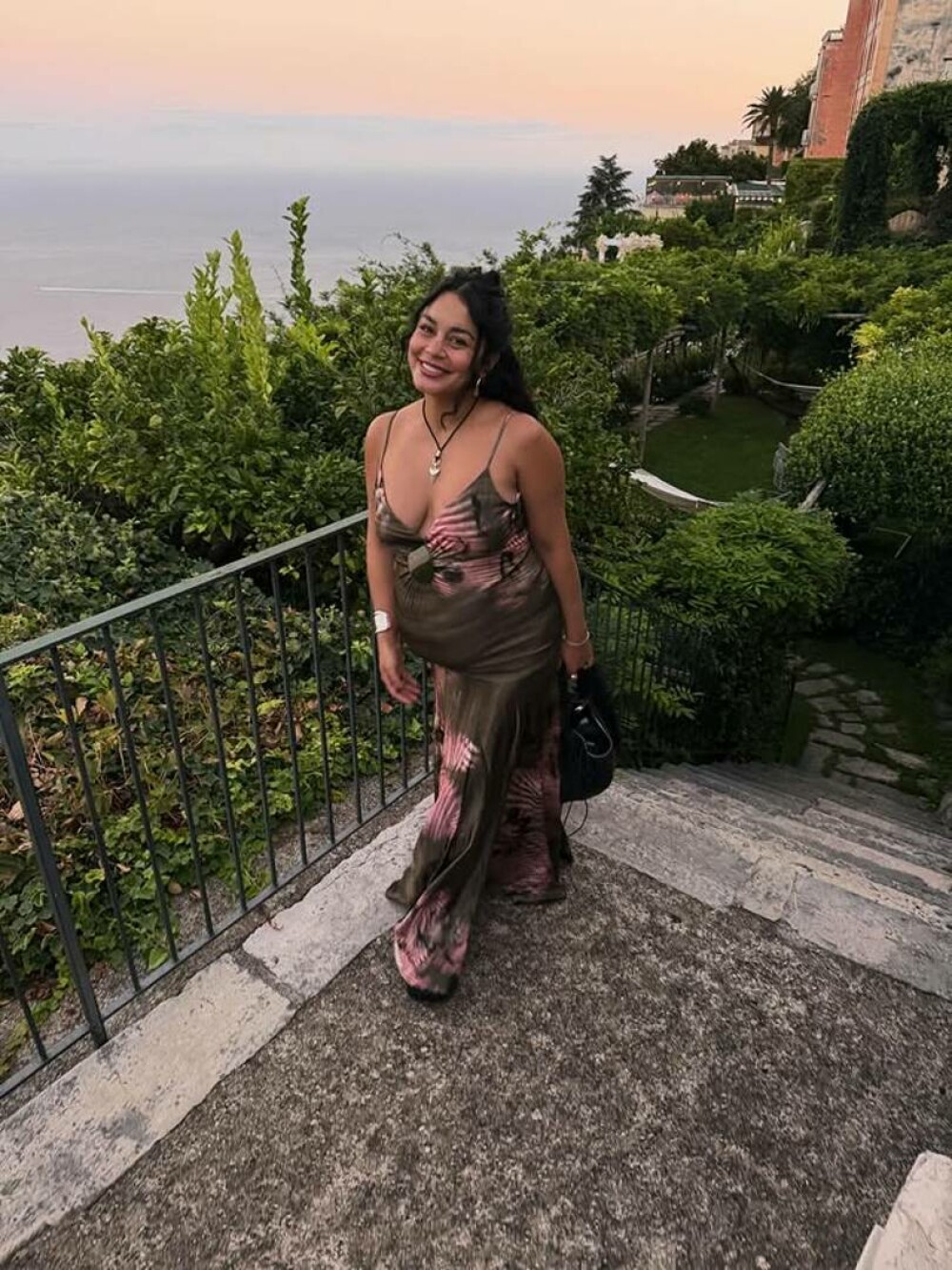 Vanessa Hudgens și Cole Tucker au devenit părinți pentru a doua oară. Mesajul postat pe Instagram | GALERIE FOTO - Imaginea 13