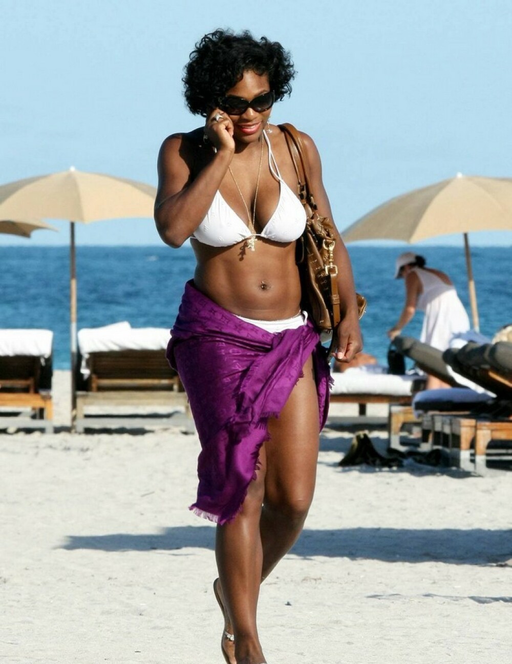 Serena Williams, in chilotei pe plaja - Imaginea 2