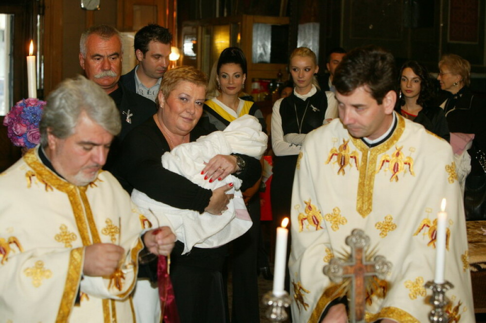 Ioana Ginghina si Alexandru Papadopol si-au botezat fetita - Imaginea 8