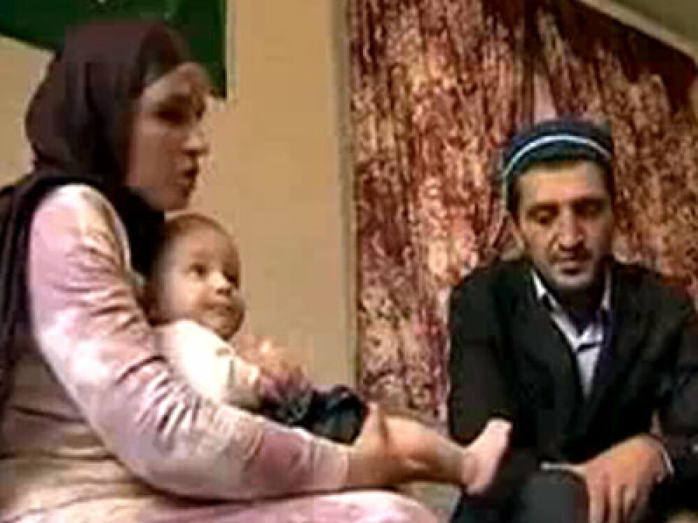 Miracol sau nu? Citate din Coran apar si dispar pe corpul unui copil! VIDEO - Imaginea 2