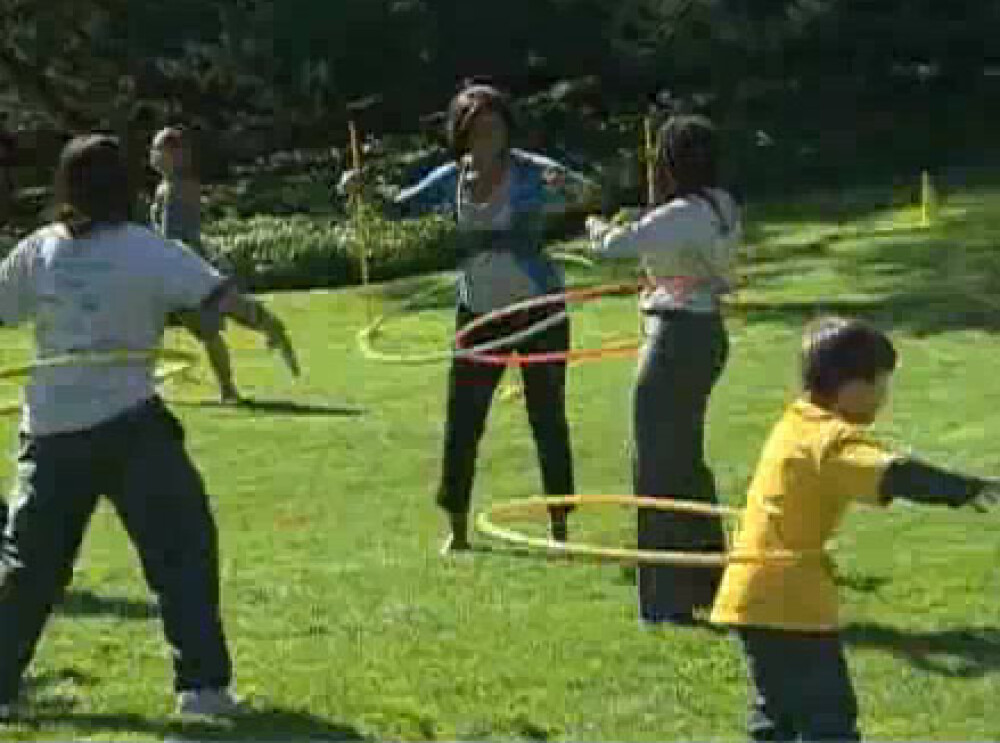 Michelle Obama se pricepe la hula-hoop! Vezi video! - Imaginea 2
