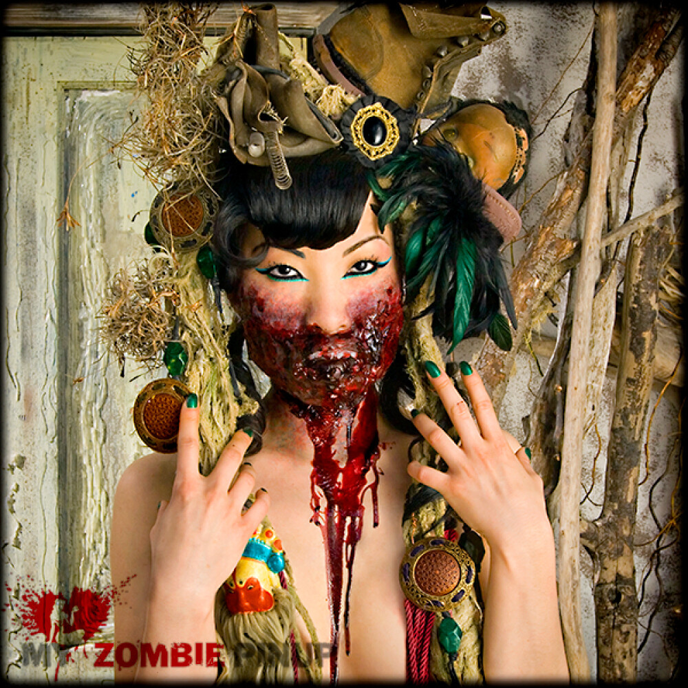 Sexy si morbid, noul calendar Zombie 2010! - Imaginea 2