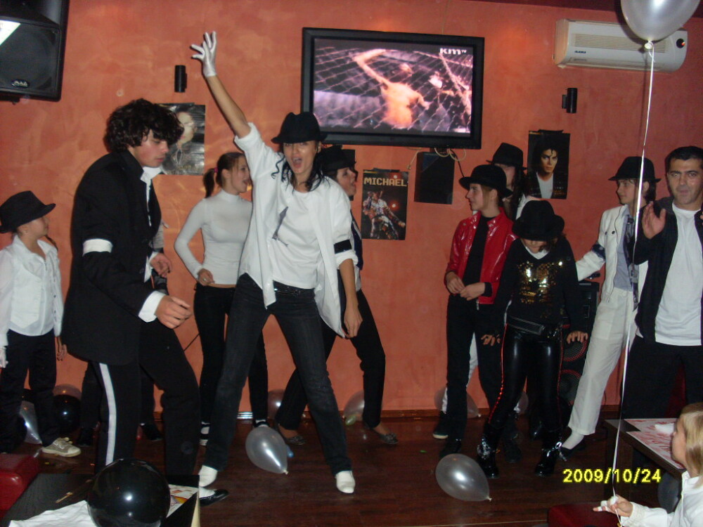 Michael Jackson, omagiat prin dans la Alba Iulia! - Imaginea 3