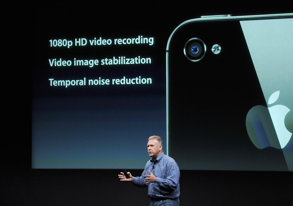 FOTO. Primele imagini cu noul iPhone. Cand toata lumea astepta varianta 5, Apple a lansat 4s - Imaginea 10