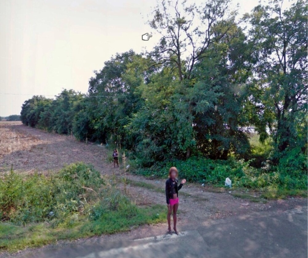 Cartea prostituatelor de la marginea drumurilor din Romania, facuta cu Google Maps. FOTO - Imaginea 1