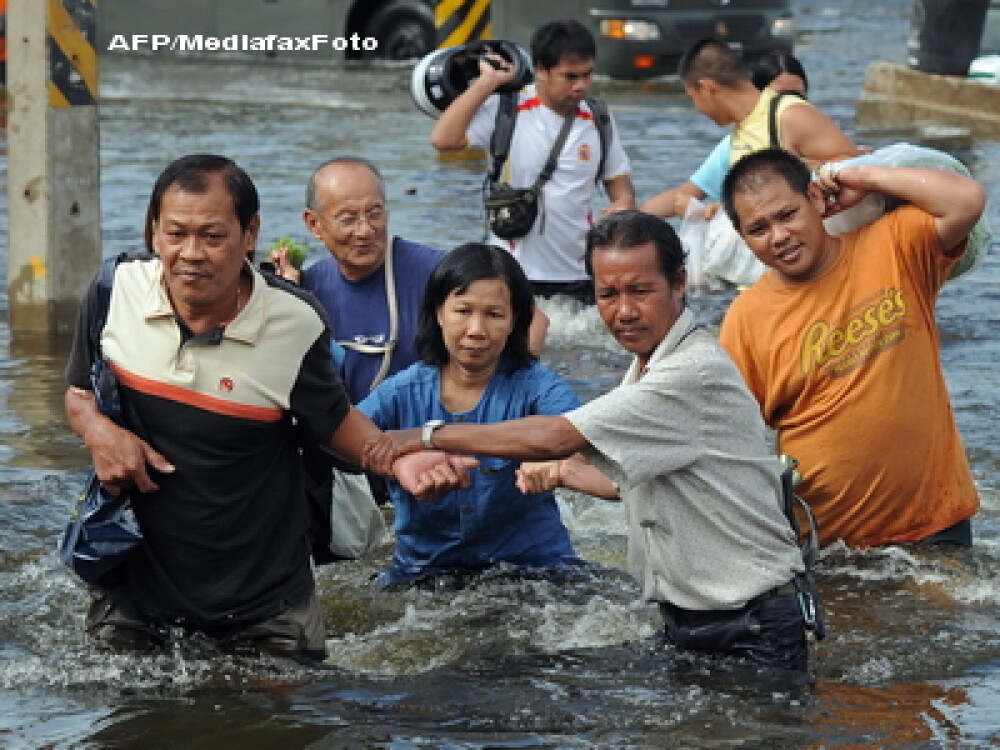 Imagini terifiante din Thailanda. Tara se scufunda din cauza inundatiilor extrem de puternice. VIDEO - Imaginea 3