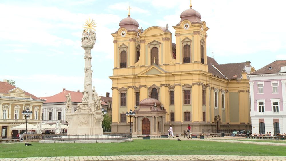 Monumentul Ciumei si Monumentul Sfantului Nepomuk din Timisoara vor fi iluminate artistic - Imaginea 1