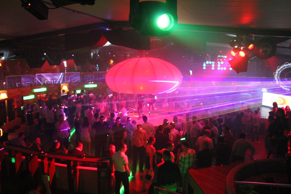 Petrecere incendiara intr-un club din Timisoara.Vezi GALERIE FOTO de la o seara de sambata magica - Imaginea 2