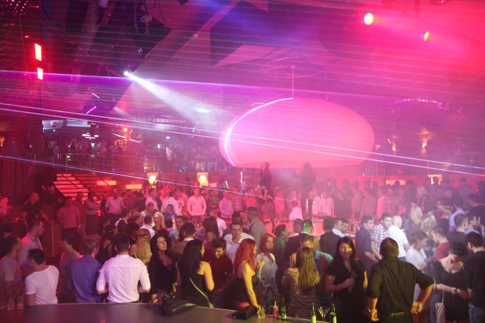 Petrecere incendiara intr-un club din Timisoara.Vezi GALERIE FOTO de la o seara de sambata magica - Imaginea 8