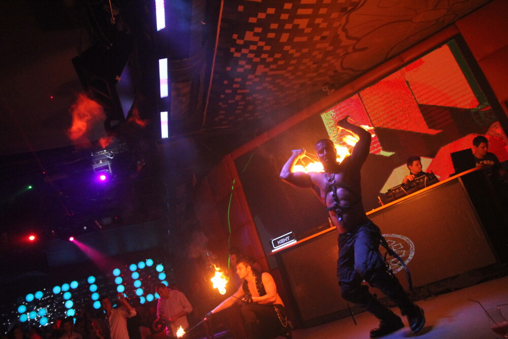 Petrecere incendiara intr-un club din Timisoara.Vezi GALERIE FOTO de la o seara de sambata magica - Imaginea 20