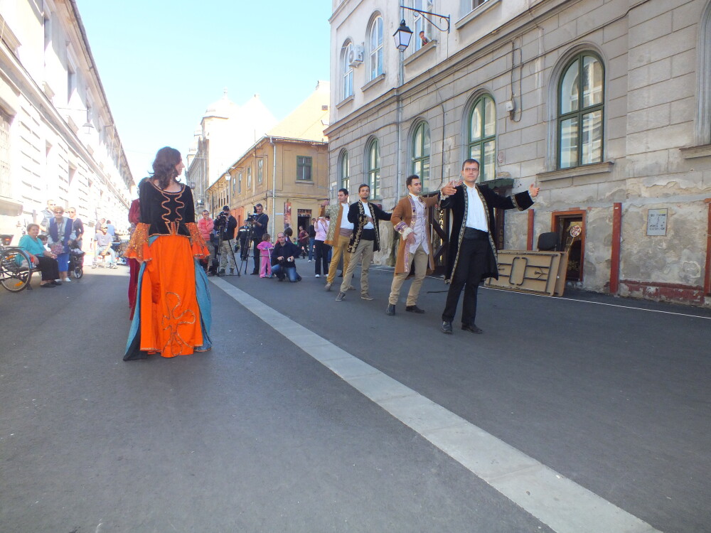 Parada costumelor de epoca pe strazile Timisoarei, in cadrul Festivalului Baroc - Imaginea 10