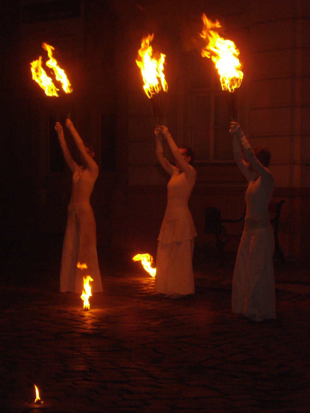 Spectacol cu foc si jocuri de lumini la incheierea Festivalului Baroc. GALERIE FOTO impresionanta - Imaginea 4