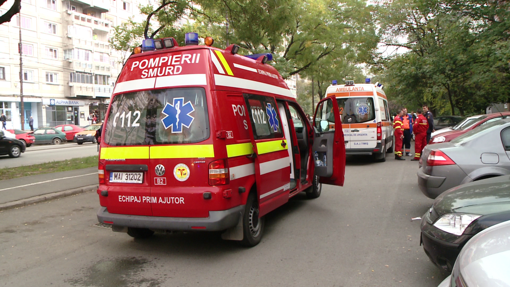 Un bloc intreg a fost evacuat in urma unui incendiu pe strada Gheorghe Lazar din Timisoara. - Imaginea 4