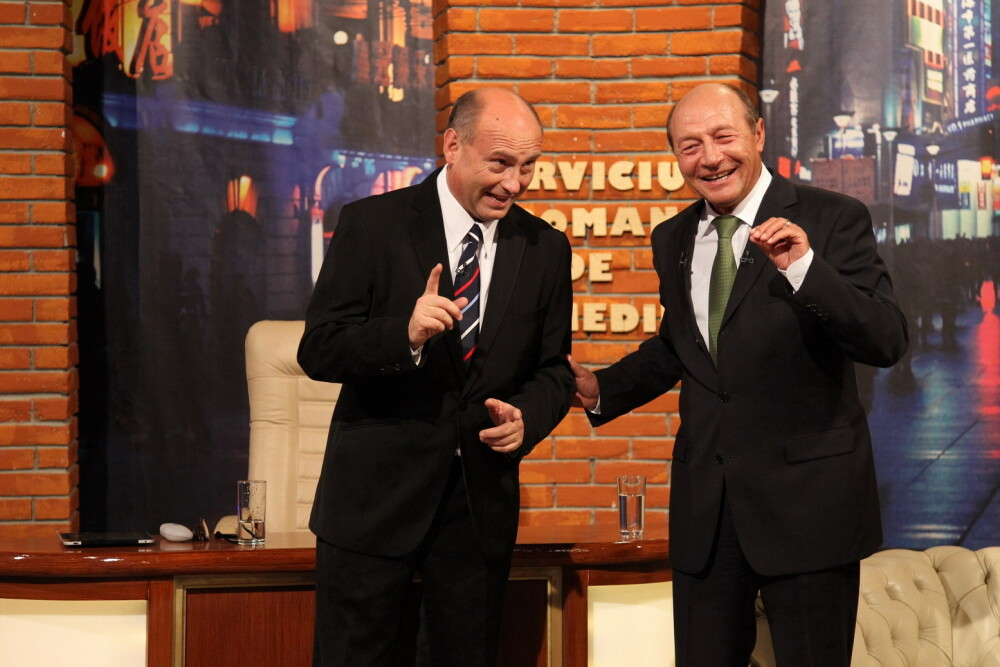 Traian Basescu este invitatul primei editii a “Serviciului Roman de Comedie”, 2 octombrie, ora 20.30 - Imaginea 7