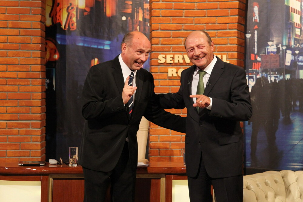 Traian Basescu este invitatul primei editii a “Serviciului Roman de Comedie”, 2 octombrie, ora 20.30 - Imaginea 6