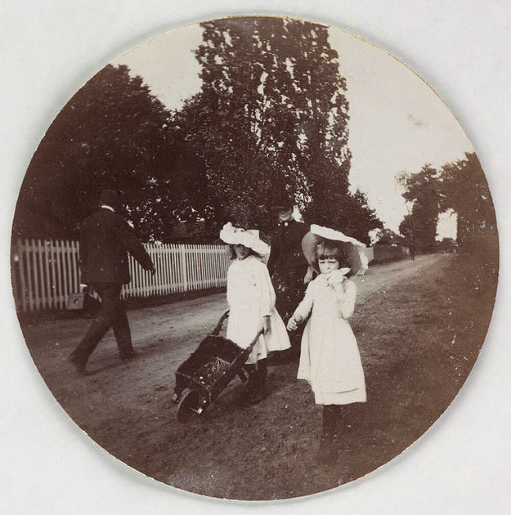 Imagini de acum 130 de ani. Primele fotografii de tip amator, realizate in 1880 - Imaginea 4