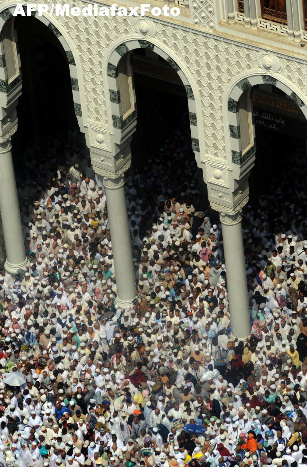 LIVE la ora 15.00, cel mai mare pelerinaj din lume. 3 milioane de musulmani au ajuns la Mecca - Imaginea 1