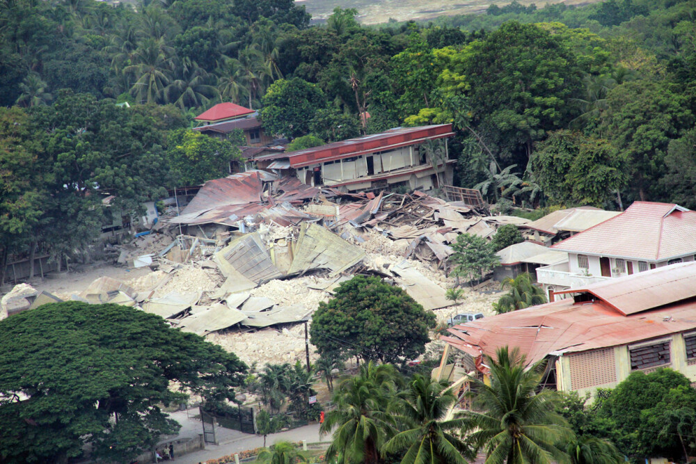 Bilantul cutremurului de 7,1 din Filipine. Sunt cel putin 172 de morti si 22 de persoane disparute - Imaginea 6