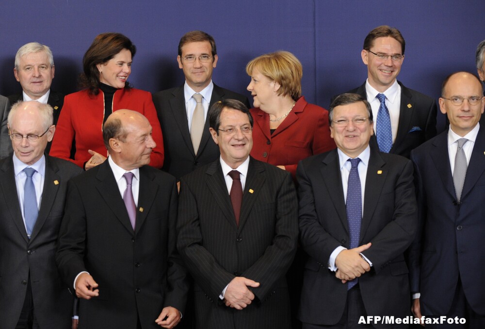 Traian Basescu, la summit-ul Consiliului European de la Bruxelles. GALERIE FOTO cu liderii UE - Imaginea 8