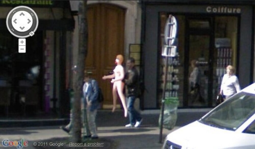 Cele mai ciudate momente surprinse de Google Street View. FOTO - Imaginea 1