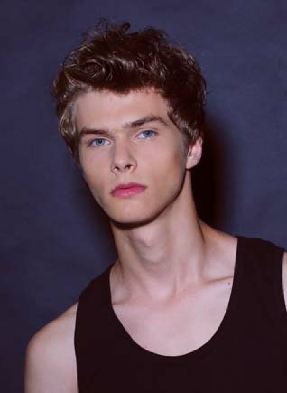Un adolescent din Romania a fost desemnat cel mai frumos model masculin din lume. GALERIE FOTO - Imaginea 1