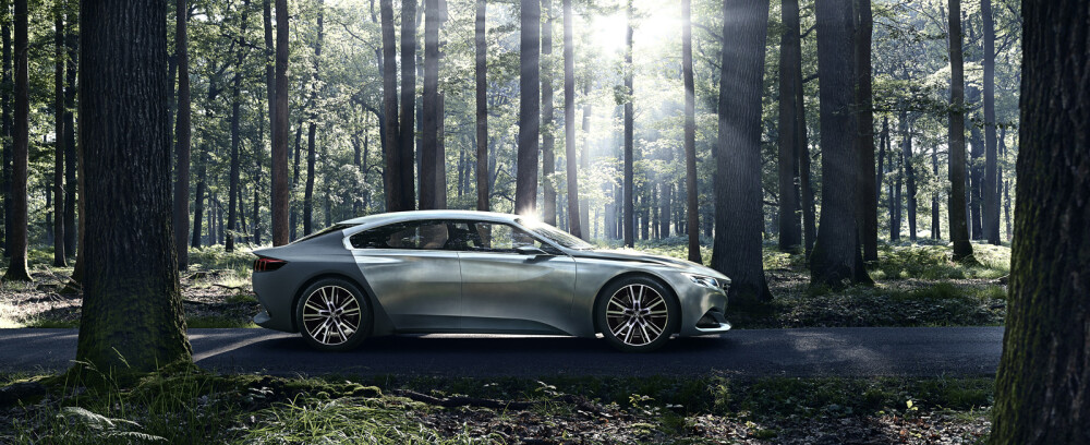 Francezii sunt incredibili la design. Peugeot Exalt, masina care pune la respect Mercedes, Audi si BMW - Imaginea 10