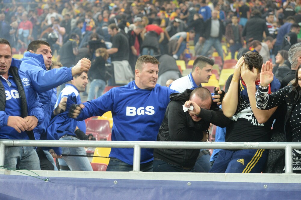 Violente in tribunele National Arena la meciul Romania - Ungaria. 46 de spectatori, printre care si copii, au ajuns la spital - Imaginea 3