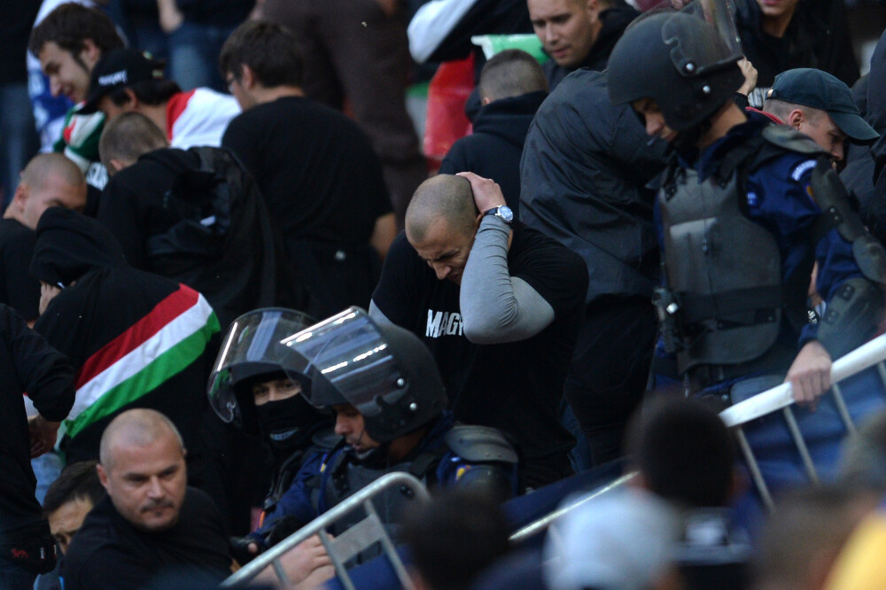 Violente in tribunele National Arena la meciul Romania - Ungaria. 46 de spectatori, printre care si copii, au ajuns la spital - Imaginea 11