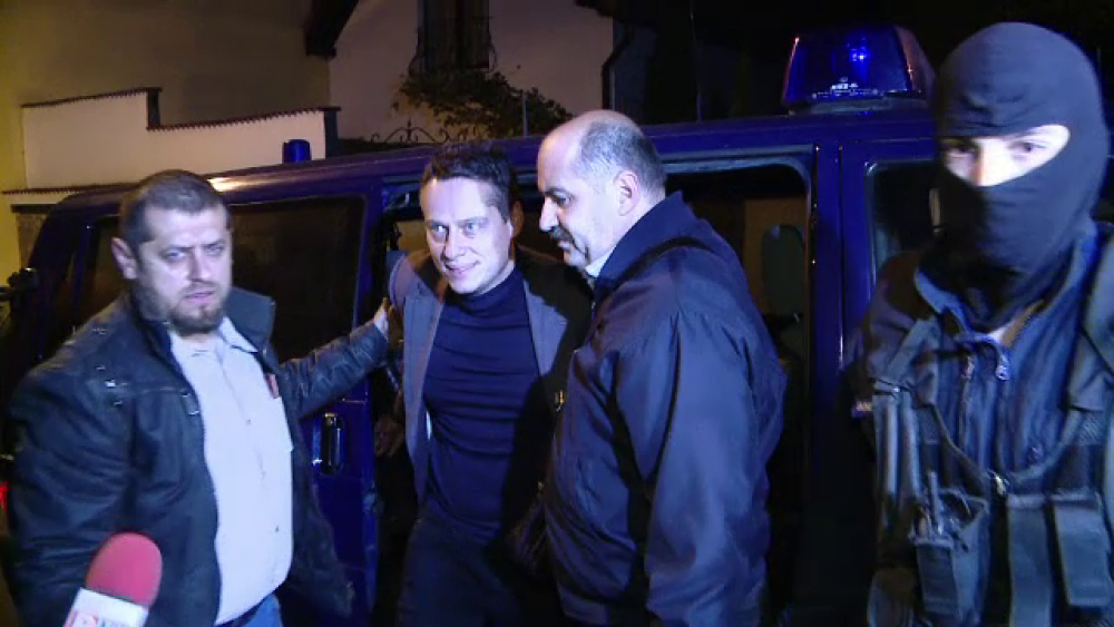 Andrei Hrebenciuc, RETINUT 24 de ore in dosarul retrocedarilor. Procurorii au cerut arestarea lui pentru spalare de bani - Imaginea 2