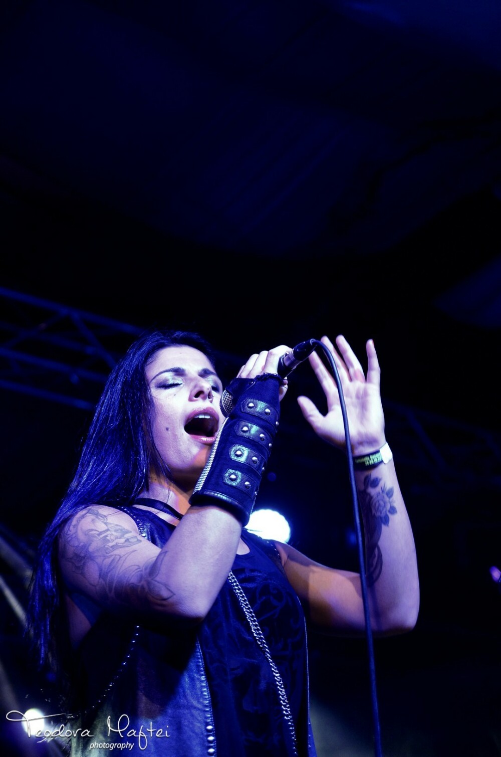 Maximum Rock Festival 2014. Dark Tranquillity a adus iarna la Bucuresti, dar a incins spiritele cu muzica sa. GALERIE FOTO - Imaginea 17