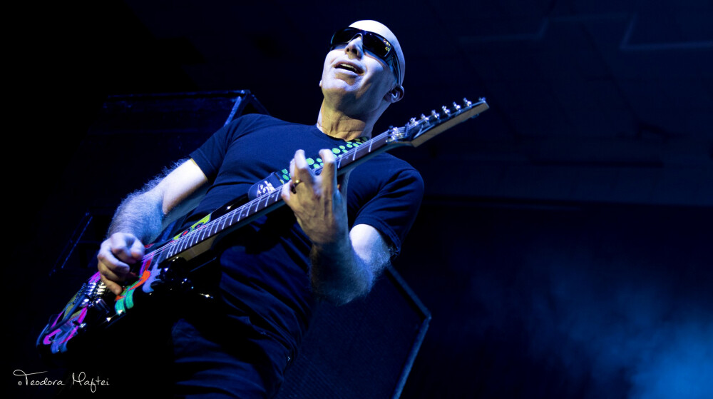 GALERIE FOTO de la concertul Joe Satriani si Dan Patlansky la Bucuresti. Maestri ai chitarei, intr-un show de exceptie - Imaginea 8
