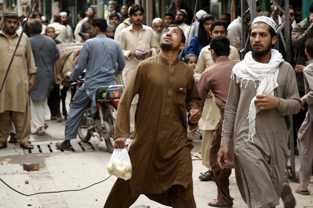 Cel putin 215 persoane au murit in urma cutremurului de 7,5 din Afganistan. Seismul, resimtit pana in Asia Centrala - Imaginea 1